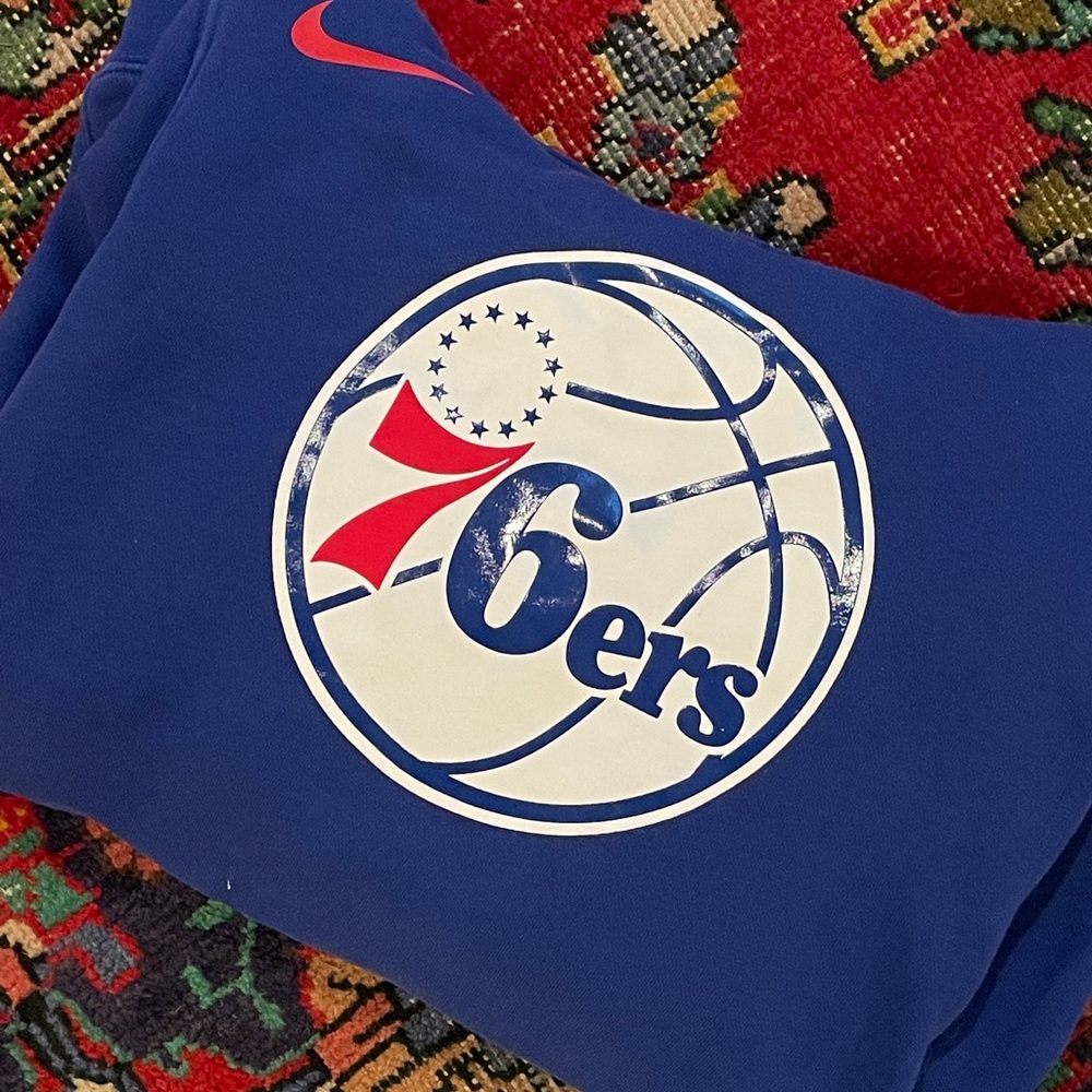 NBA/Nike Sixers Hoodie Small